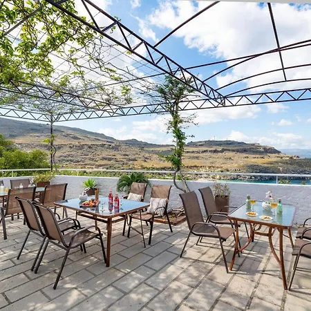 Apartament Apostolos *