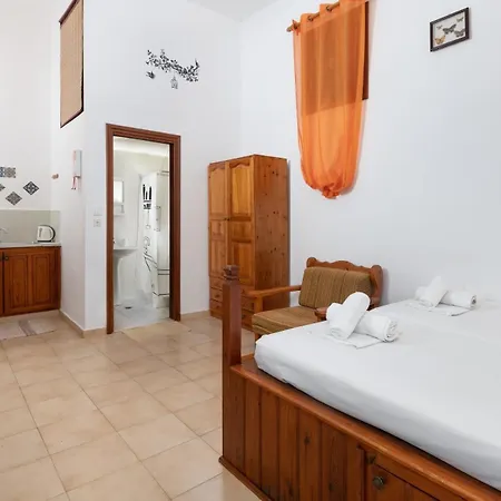 Apartament Apostolos *